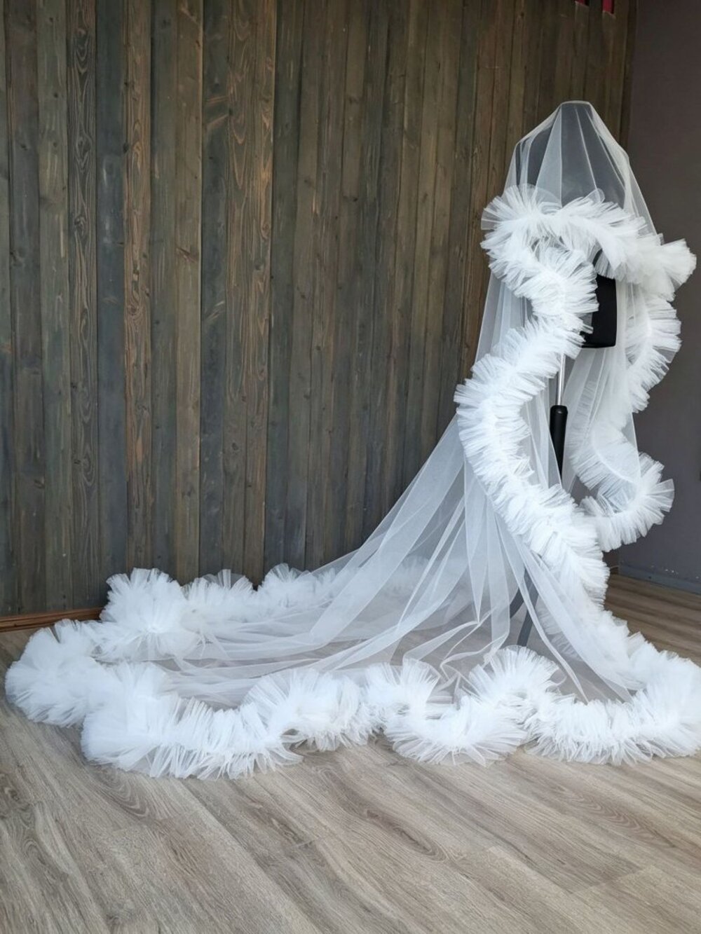 Handmade Ruffled Edge Cathedral Wedding Veil 300x300cm